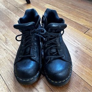 Dr. Martens 8699 BEX boot